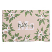 Cream Garden Harmony: Kamelien und Grünanlagen Kissenbezug (Vorderseite-Rechts)