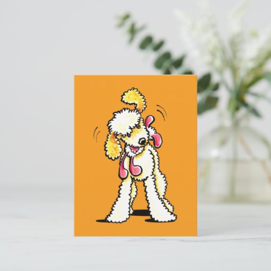 Cream Labradoodle-Spielzeit Postkarte (Stehend Vorderseite)