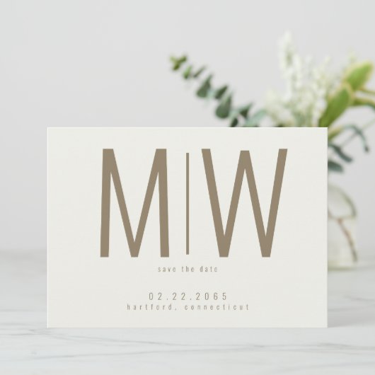 Cream Lg. Monogram Wedding Save the Date III (Stehend Vorderseite)