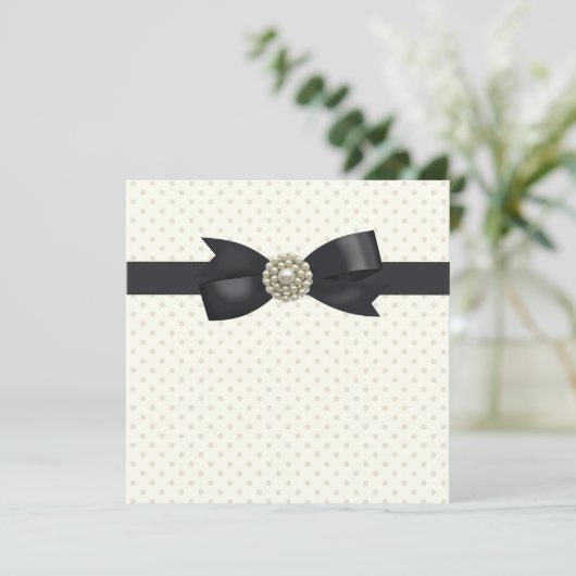 Cream Pearl Bow Black Krawatte Party und Event Einladung (Stehend Vorderseite)