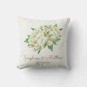 Cream Peony Wedding Kissen (Vorderseite)