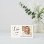 Cream Photo Script QR Code Lashes and Brows Visitenkarte (Stehend Vorderseite)