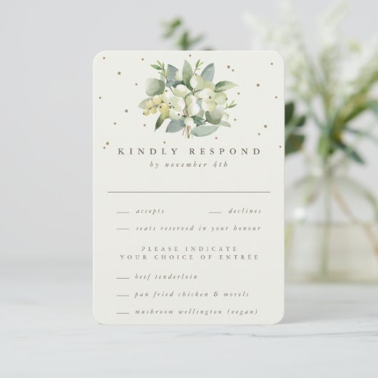 Cream Snowberry+Eucalyptus Bouquet Winter Wedding RSVP Karte (Stehend Vorderseite)