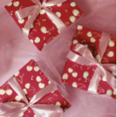 Cream Watercolor Cherries on Red – Valentine  Geschenkpapier Set