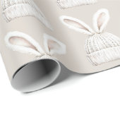 Cream White Bunny Ear Hats Christmas Geschenkpapier (Rolleneckpunkt)