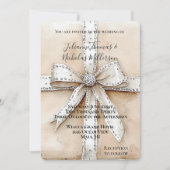 Cream White Silver Glitzy Glam Bow Wedding Einladung (Vorderseite)