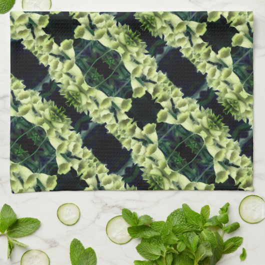 Creamy Foxglove Blume Abstraktes Muster Geschirrtuch (Gefaltet)