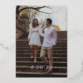 Creamy Neutrals Gold Detail Hochzeit Folieneinladung (Rückseite)