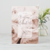 Creamy Soft Blush Pink Roses Elegant Sweet 16 Einladung (Stehend Vorderseite)