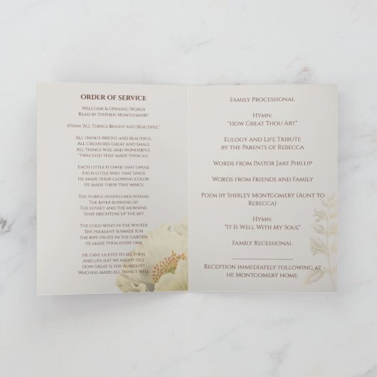 Creamy White Florals Fold Beerdigung Programm (Innenseite)