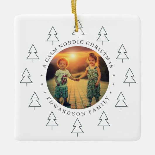 Create your own nordic family photo christmas keramikornament (Vorderseite)