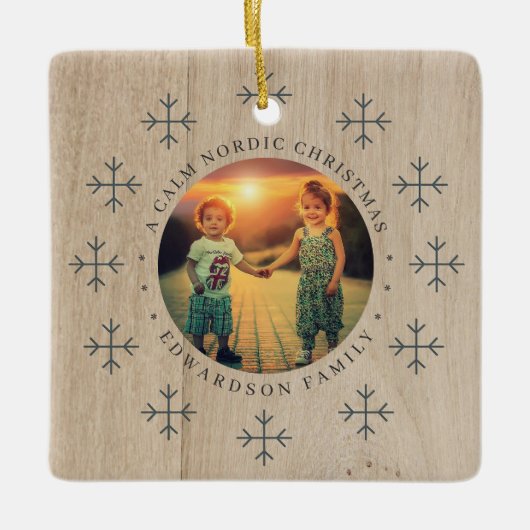 Create your own nordic family photo christmas keramikornament (Vorderseite)