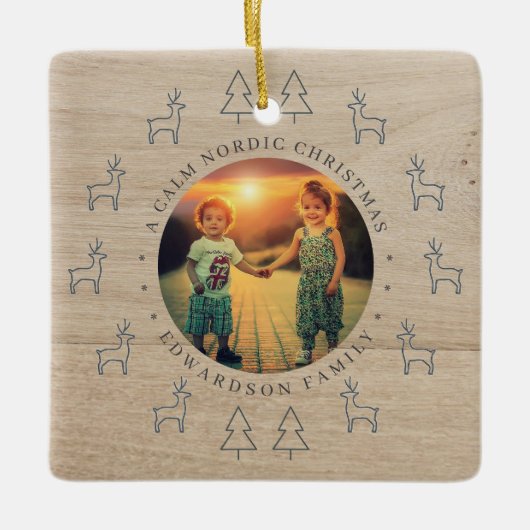 Create your own nordic family photo christmas keramikornament (Vorderseite)