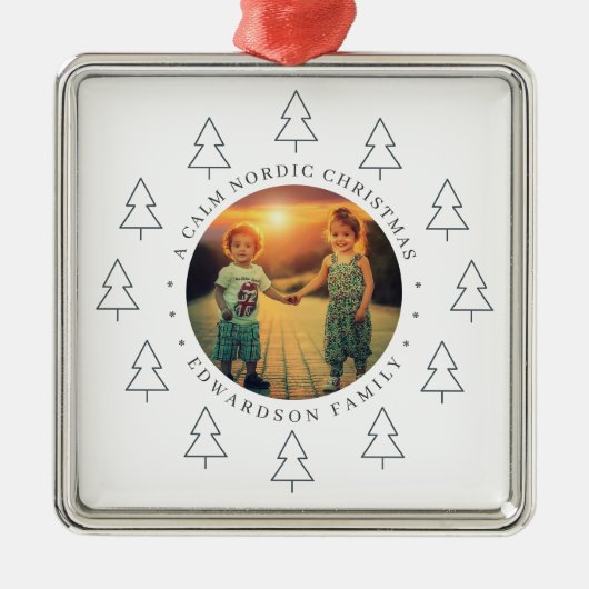 Create your own nordic family photo christmas ornament aus metall (Vorne)