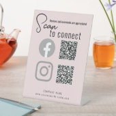 Creative Craft Show Display Ideen mit QR Code Sockelschild (In Situ)