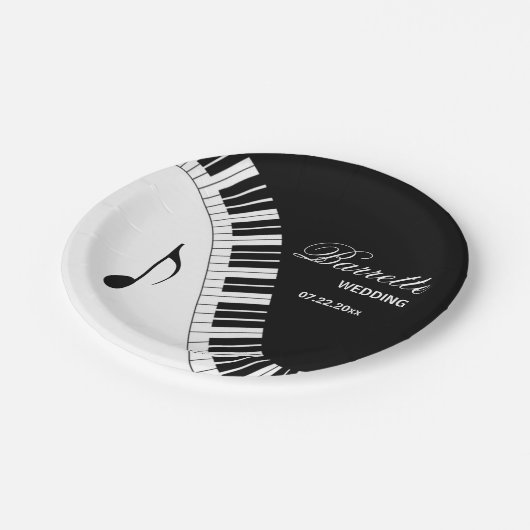 Creative Musicians Piano Keys Wedding Pappteller (Schrägansicht)