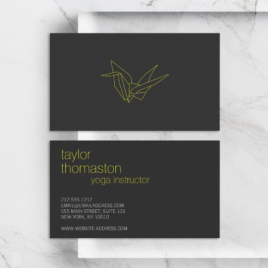 Creative Origami Crane Neon Yellow auf Dunkelgrau Visitenkarte