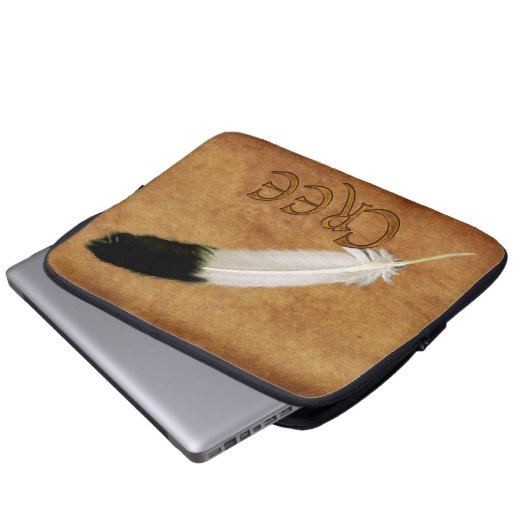 CREE Native American Feather Laptop Sleeve (Vorne Knopf)