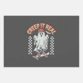 Creep It Real Retro Halloween Skate Ghost Geschenkpapier Set (Vorderseite)