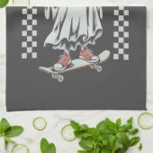 Creep It Real Retro Halloween Skate Ghost Geschirrtuch (Gefaltet)