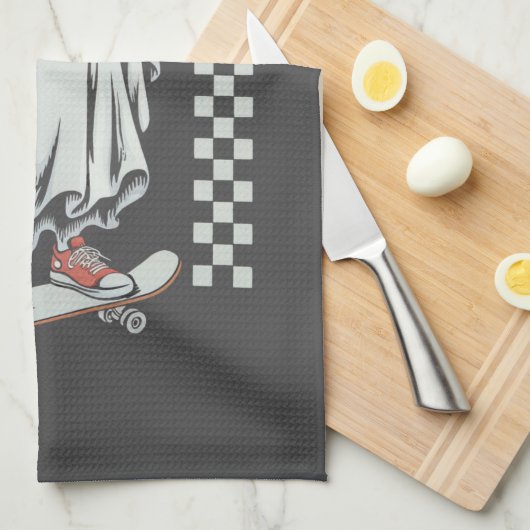 Creep It Real Retro Halloween Skate Ghost Geschirrtuch (Viertel Falte)