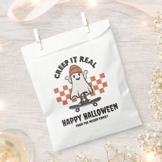 Creep it Real Skateboarding Ghost Happy Halloween Geschenktütchen (Ausgeschnitten)