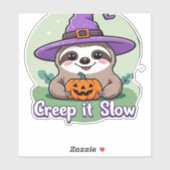 Creep It Slow - Niedliches Halloween Sloth Shirt m Aufkleber (Blatt)