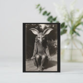 Creepy Bat seltsames Halloween Postkarte (Stehend Vorderseite)