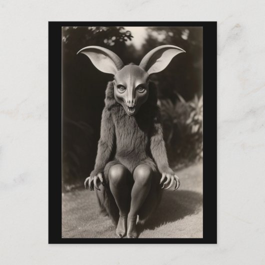 Creepy Bat seltsames Halloween Postkarte (Vorderseite)