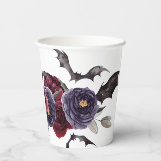 Creepy Beautiful | Dunkelgotische Rose mit Flederm Pappbecher (Rückseite)