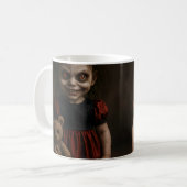 Creepy Doll Horror Kaffeetasse (Vorderseite Links)