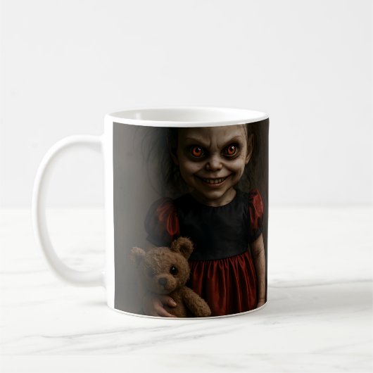 Creepy Doll Horror Kaffeetasse (Links)