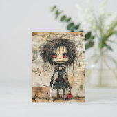 Creepy Doll mit Herz Postkarte (Stehend Vorderseite)