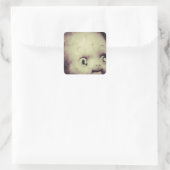 Creepy Doll Quadratischer Aufkleber (Tasche)