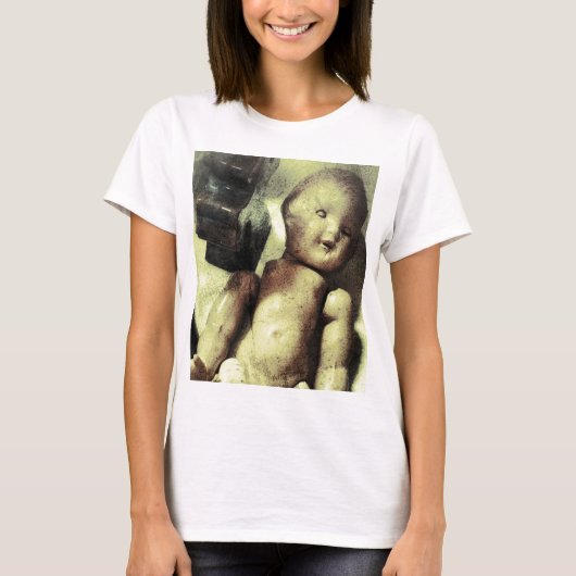 Creepy Doll T-Shirt (Vorderseite)