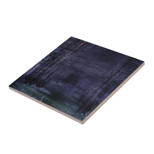 Creepy Forest Fliese (Seite)