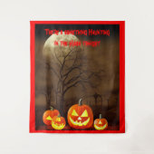 Creepy Graveyard Haunting Moon und Carved Pumpkins Wandteppich (Vorderseite)