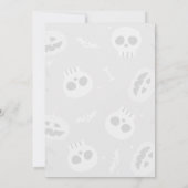 Creepy Jack-O' Lantern Gray Pumpkin Carving Party Einladung (Rückseite)