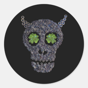 Creepy Mechanical Skull and Green Clovers St Patri Runder Aufkleber