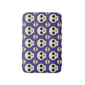 Creepy Niedlich Kawaii Goth Skull Pattern Badematte (Vorderseite Vertikal)