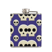 Creepy Niedlich Kawaii Goth Skull Pattern Flachmann (Rückseite)