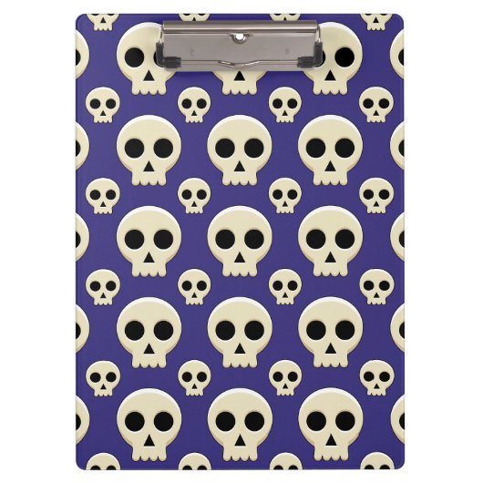 Creepy Niedlich Kawaii Goth Skull Pattern Klemmbrett (Vorderseite)
