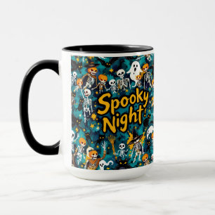 Creepy Night, Halloween, von Natasha Us Tasse