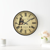 Creepy Paris-Hotel personalisiert Große Wanduhr (Zuhause)