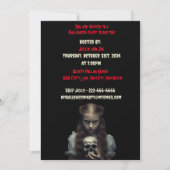 Creepy Young Girl with Skull Halloween-Party Einladung (Vorderseite)