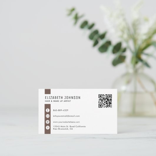 Creme Beige und Brown Minimalistischer QR-Code Visitenkarte (Stehend Vorderseite)