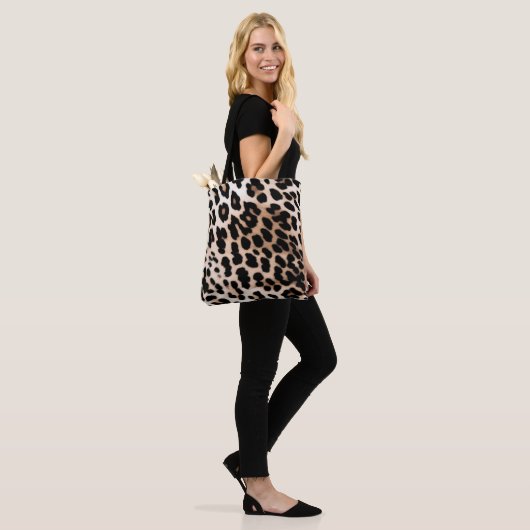 Creme Black Leopard Print Tasche (Am Model)