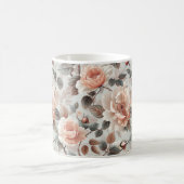 Creme-Blume mit grauen Blätter auf einem hellgraue Kaffeetasse (Mittel)