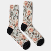 Creme-Blume mit grauen Blätter auf einem hellgraue Socken (Rechts)