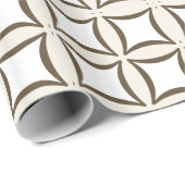 Creme Brown White Shapes Muster Geschenkpapier (Rolleneckpunkt)